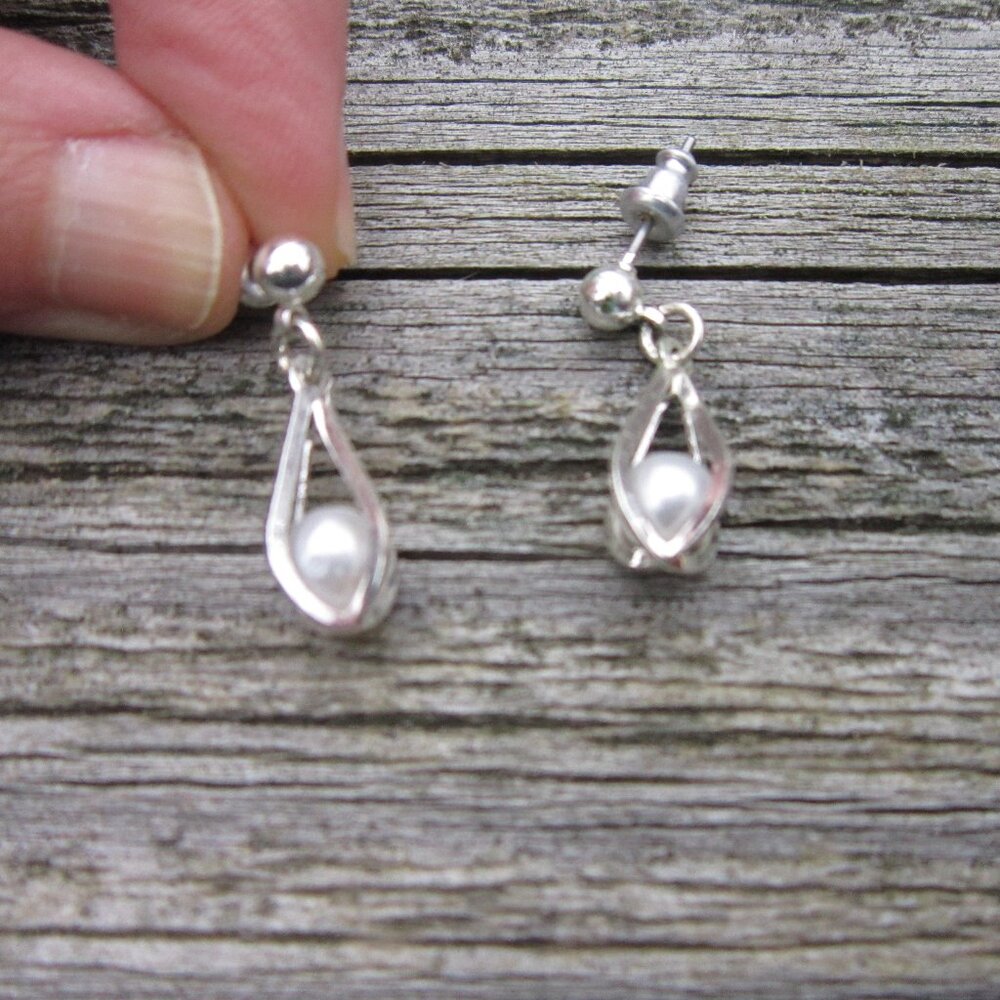 Vintage HypoallergenicTear Drop Stainless Steel Earrings Faux Pearl Dangle Drop